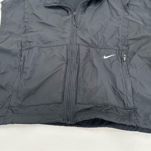 Nike Training Vest Repel City Ready Black Oversized Athletic Windbreaker Vest - Picture 5 of 10